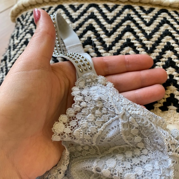 Victoria Secret Bralette Bundle Medium - Picture 3 of 4